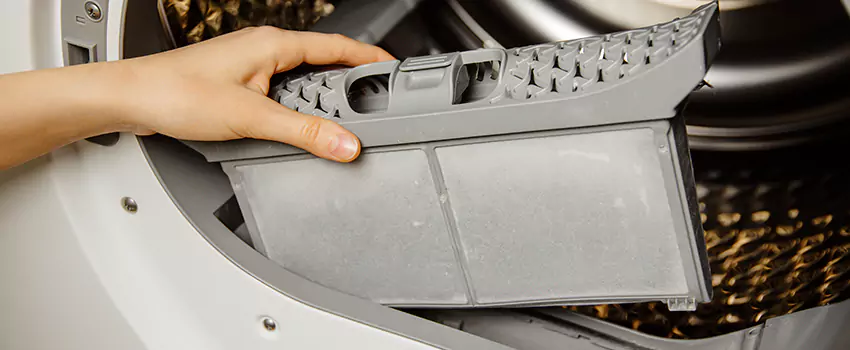 Signs Of A Clogged Dryer Lint Trap in Lebanon, Tennessee